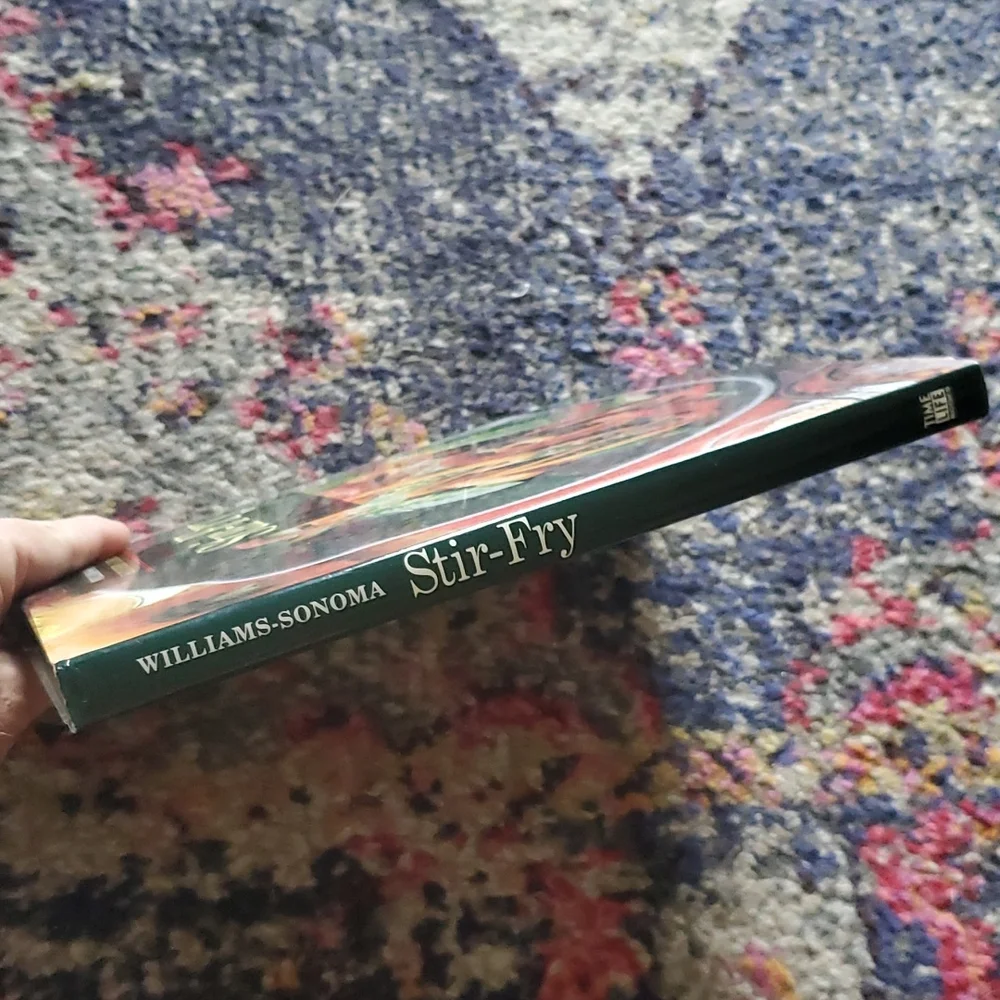 Williams Sonoma Cookbook / Stir Fry / Kitchen Library